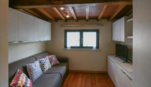 One-Bedroom Holiday Home