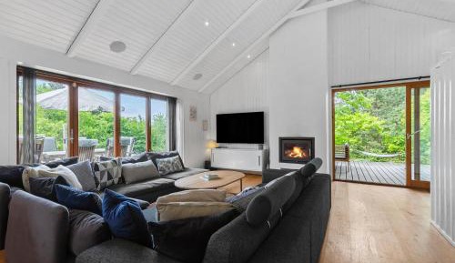 Three-Bedroom Holiday Home 