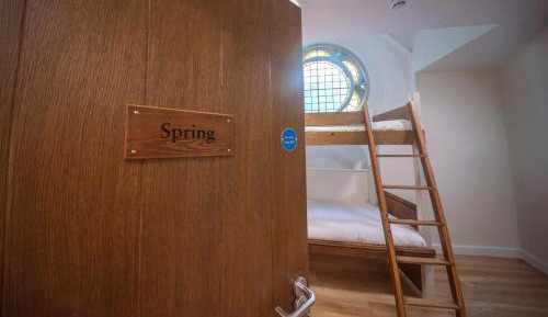 Quadruple Room with Private Bathroom