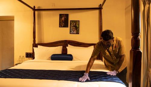 Villa with Garden View