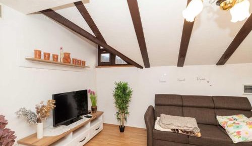 One-Bedroom Holiday Home