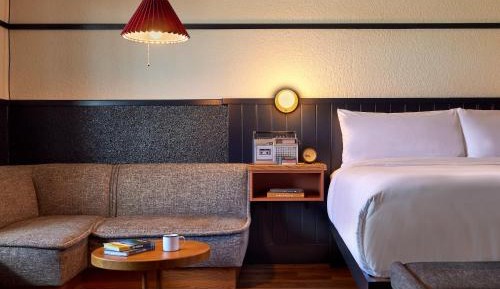 Junior Suite with 1 King Bed and Pool View