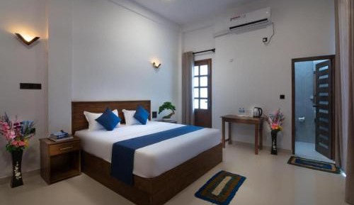 Double Room with Pool View