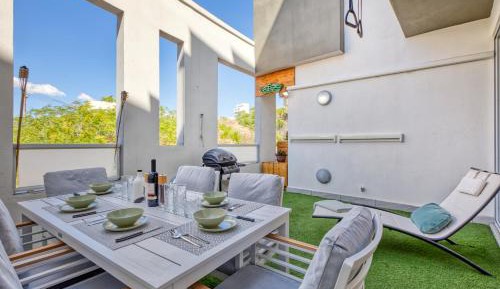 Two-Bedroom Apartment with Balcony and Terrace