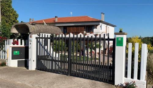 Three-Bedroom Standard Apartment
