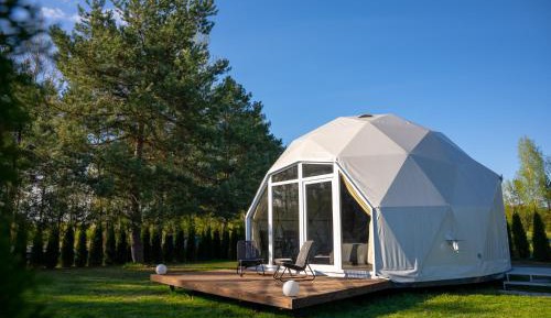 Family Room with Lake View
