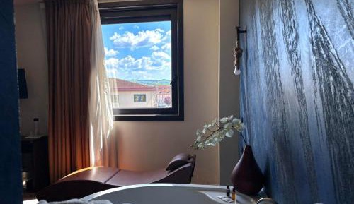 Suite with Spa Access