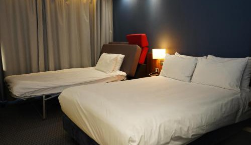 Standard Double Room with Sofa Bed and Free Hot Breakfast