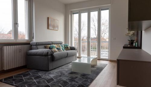 One-Bedroom Apartment with Balcony