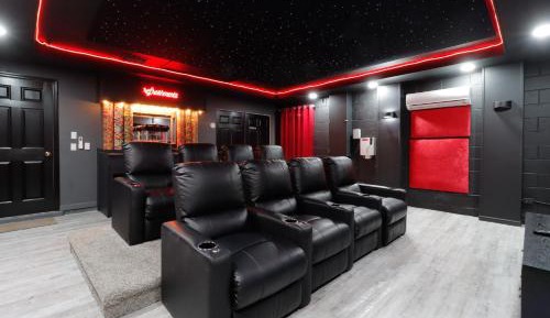 Four-Bedroom Holiday Home