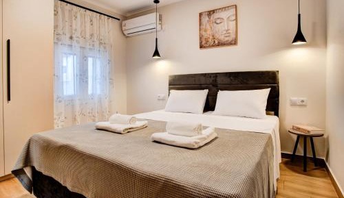 One-Bedroom Apartment with Garden