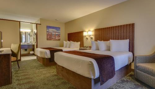 Queen Room with Two Queen Beds - Non-Smoking