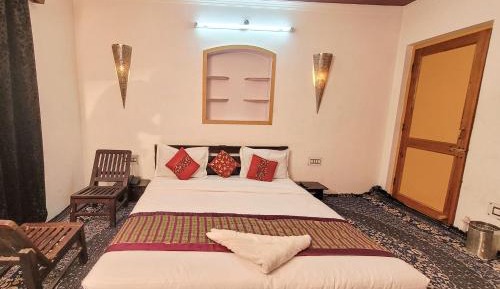 Deluxe Double Room with Bath