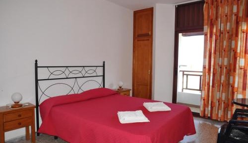 Two-Bedroom Apartment (3-4 Adults)