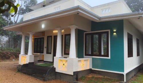 Three-Bedroom Holiday Home 