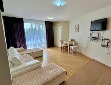 One-Bedroom Apartment with Sea View