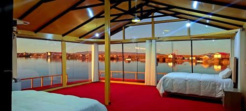 Suite with Lake View