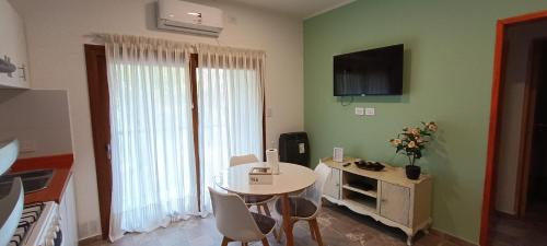 Deluxe One-Bedroom Apartment