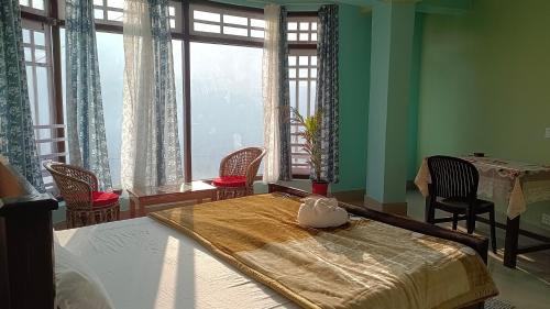 Double Room with Mountain View