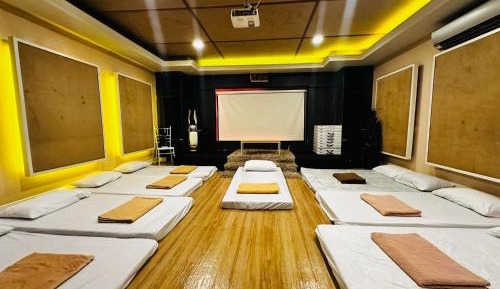 Mixed Dormitory Room