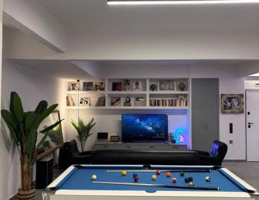 Three-Bedroom Deluxe Apartment