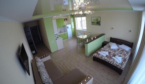 Studio with Mountain View