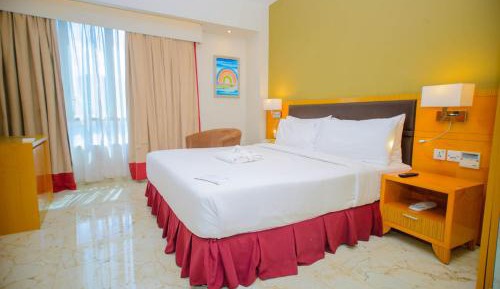 One-Bedroom Suite with Single Sofa Bed