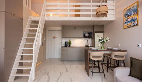 Studio - Split Level