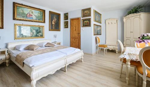 Deluxe One-Bedroom Apartment with City View