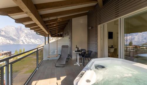 Queen Room with Spa Bath