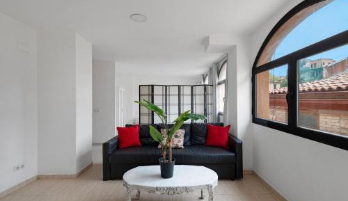 Superior One-Bedroom Apartment with Balcony