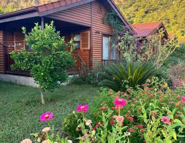 Deluxe Bungalow with Garden View