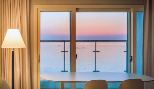 Deluxe Triple Room with Sea View