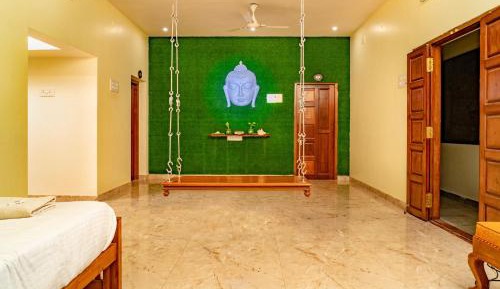 Two-Bedroom Deluxe Apartment with Balcony