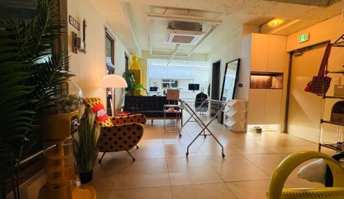 One-bedroom Loft Apartment 