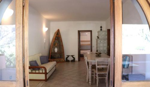 One-Bedroom Apartment with View