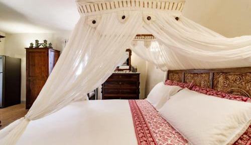 One-Bedroom Apartment with Garden View