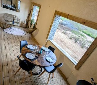 Apartment with Garden View