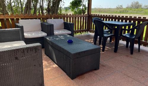 Family Room with Garden View
