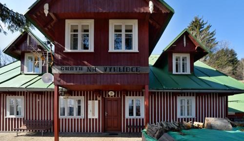 Studio with Mountain View