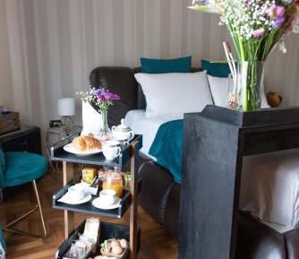 King Room with Spa Bath