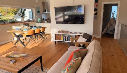 Three-Bedroom Holiday Home 