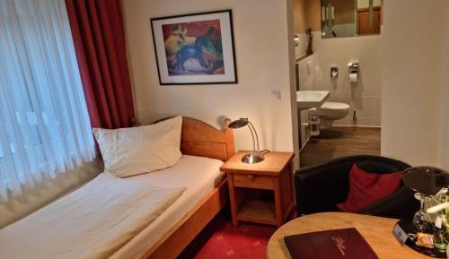 Deluxe Single Room