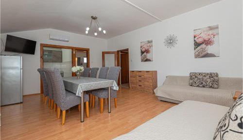 Five-Bedroom Holiday Home