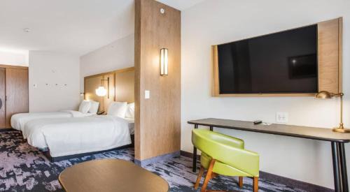 Queen Room with Two Queen Beds - Hearing Accessible