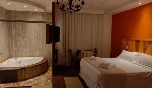 Suite with Whirlpool