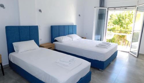 Standard Triple Studio