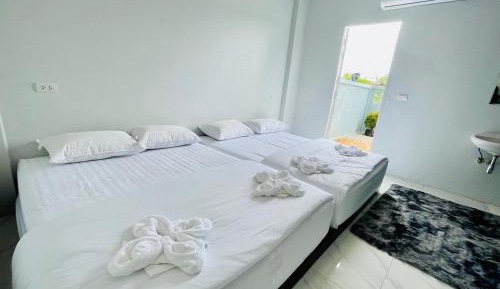 Queen Room with Garden View