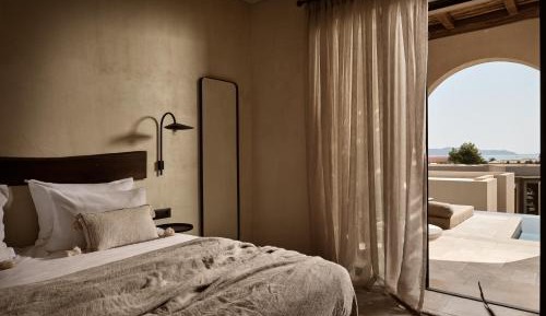 Suite with Pool View