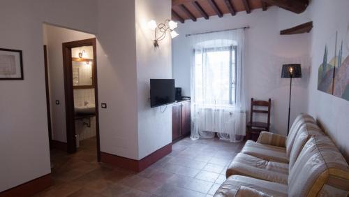 Queen Room with Garden View